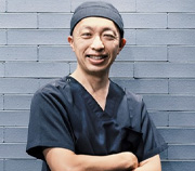 ゴリラクリニック総院長 稲見 文彦